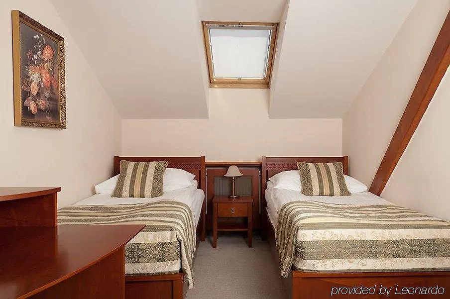 Amigo City Centre Prague 4*,