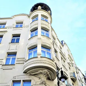 Old Town Square Superior - Valentin Apartamento